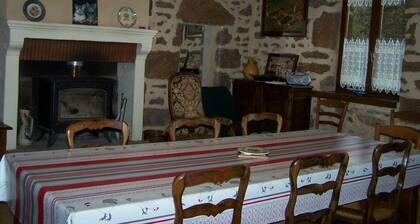 Maison de campagne au calme, jardin, cheminée, proche village et loisirs