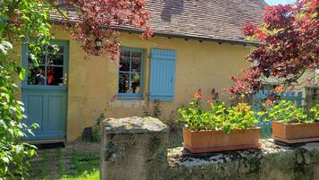 Enceinte de lâhĂ©bergement
