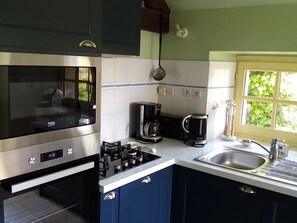 Réfrigérateur, micro-ondes, four, lave-vaisselle