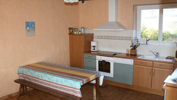 Køleskab, mikrobølgeovn, opvaskemaskine