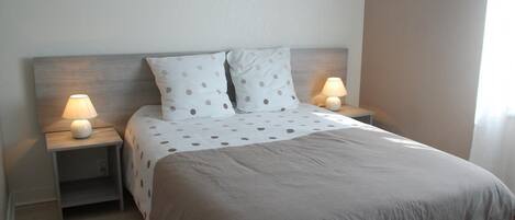 5 bedrooms, free WiFi, bed sheets