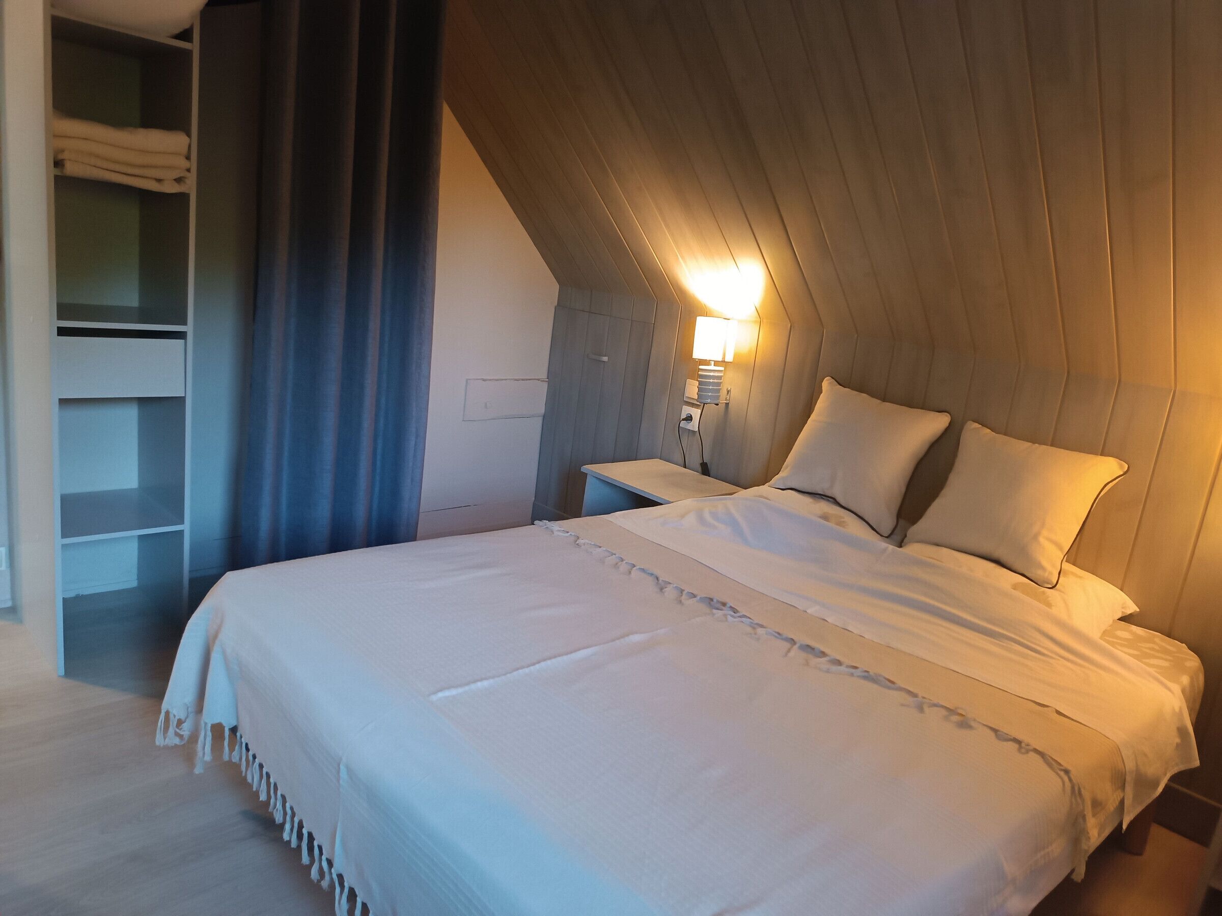 5 chambres, Wi-Fi gratuit, draps fournis