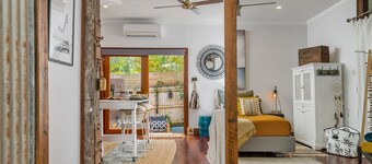 Black Beauty Studio - Bangalow Secluded Heaven