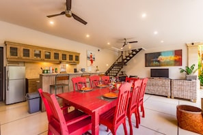 Villa, 2 Bedrooms | In-room dining