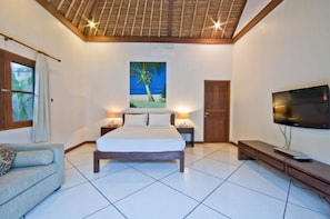 Villa, 5 Bedrooms | 5 bedrooms, desk, iron/ironing board, free WiFi