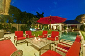 빌라, 침실 5개 | 거실 공간 | LCD TV, DVD 플레이어