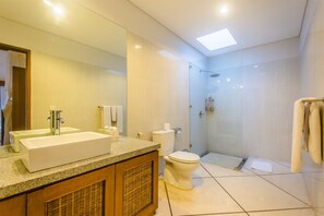 Villa, 6 Bedrooms | Bathroom | Shower, hair dryer, towels, soap - Villa Alore (Seminyak)