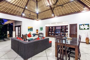 Villa, 3 Bedrooms | Living area
