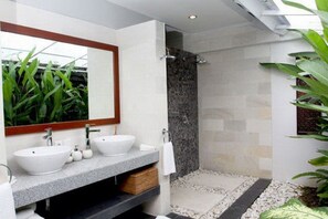 Villa, 2 Bedrooms | Bathroom | Shower, hair dryer, towels, soap