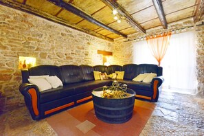 Living area - Holiday home Sandra, (16342), Vodnjan, hr (Vodnjan)