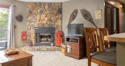 TMD202-updated Timberline Slopeside Condo!