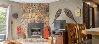 TMD202-Cozy Condo located in Timberline!