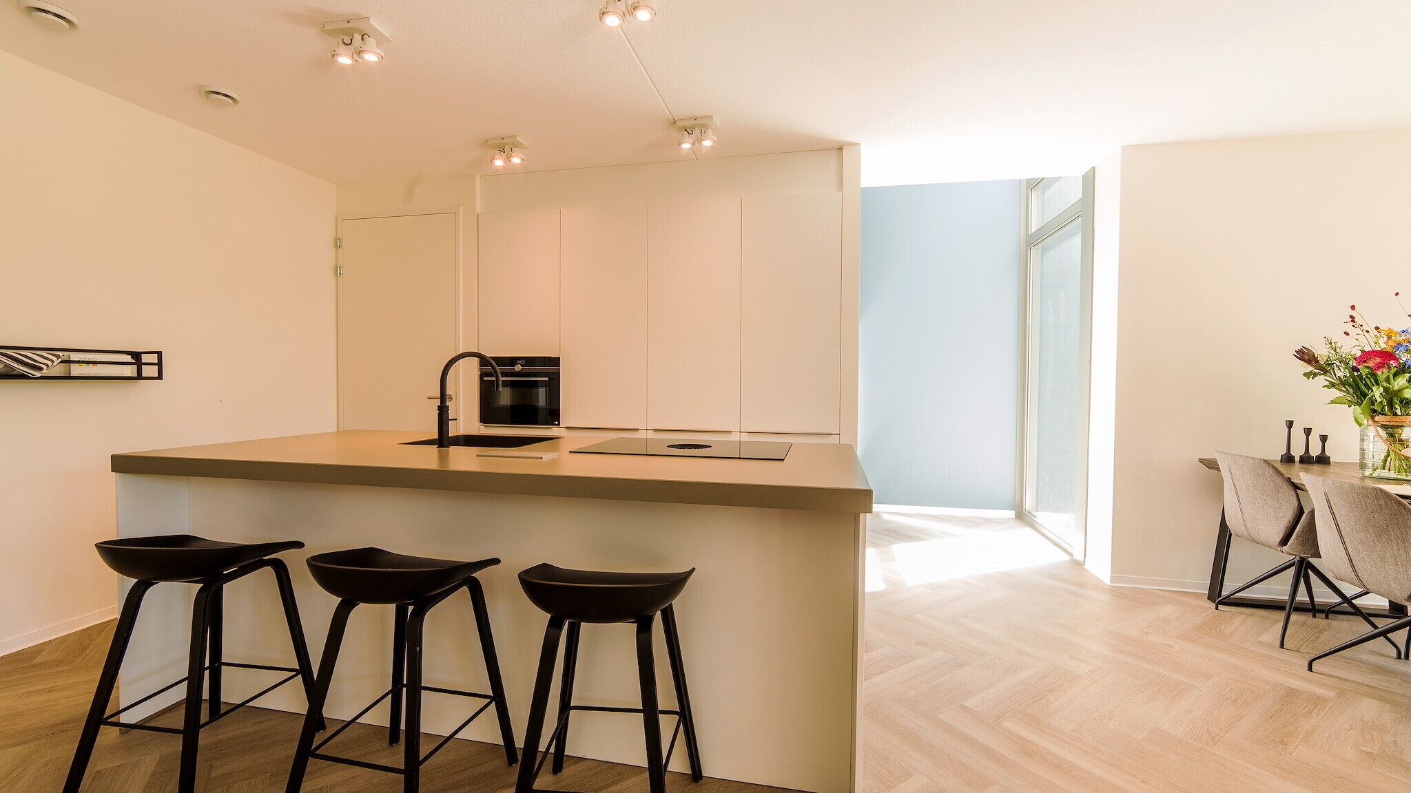 Kühlschrank, Ofen, Herdplatte, Geschirrspüler