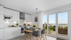 Køleskab, mikrobølgeovn, ovn, kogeplade