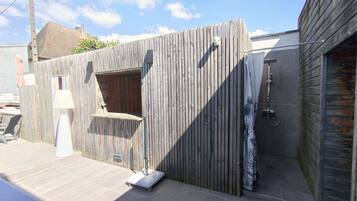 Enceinte de lâhĂ©bergement