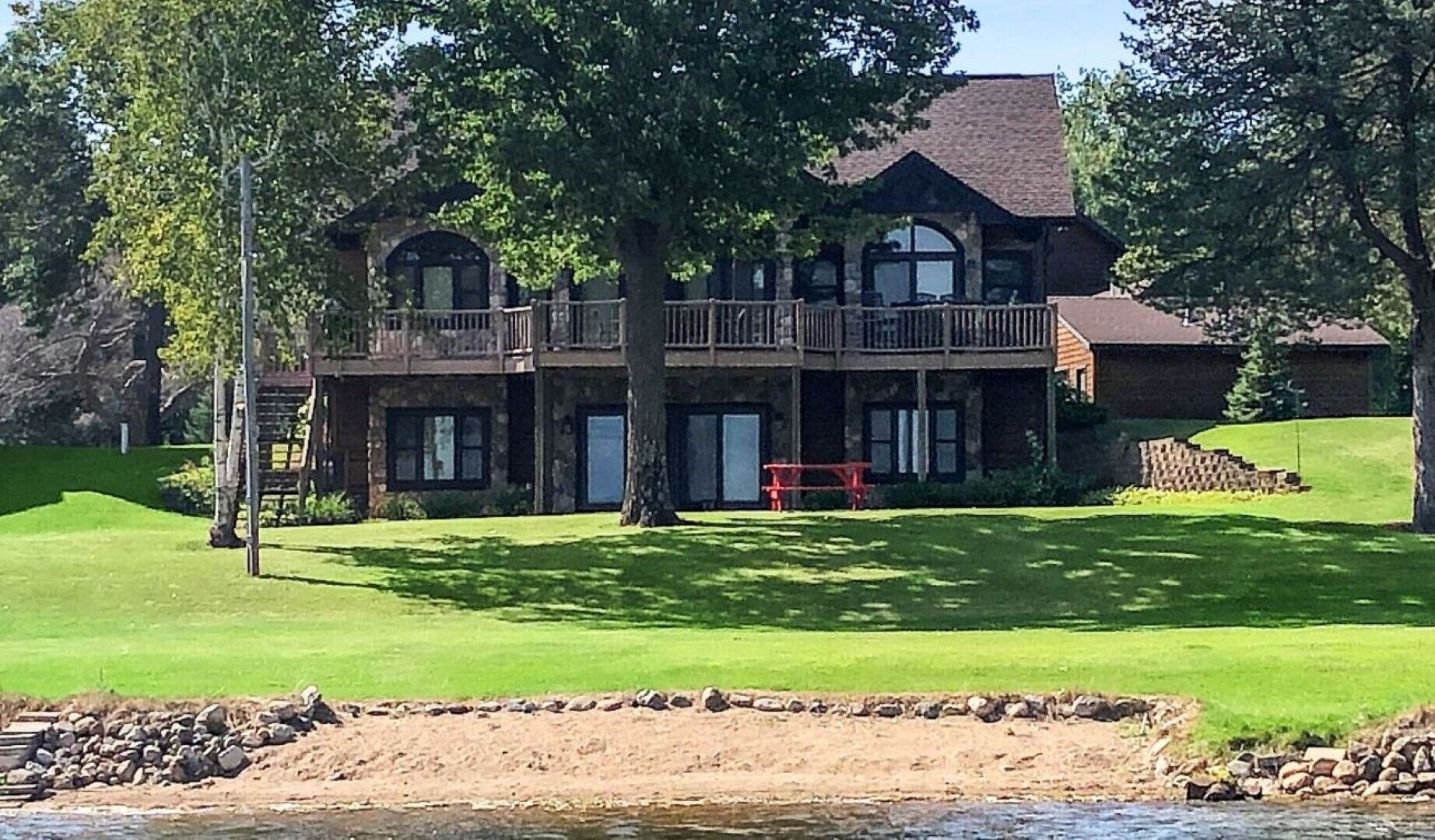 Large Bay Lake Lakefront Cabin w/Game Room & Water-View Deck, Dock and more…