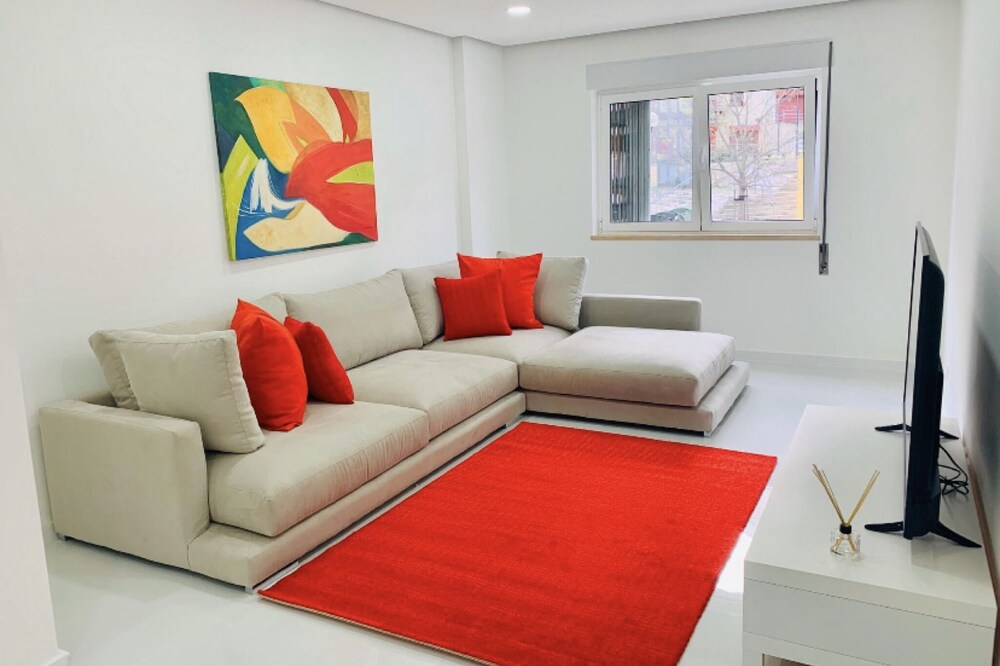 Apartamento Inteiro Bela Vista Holidays in Lisbon + car