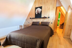 2 bedrooms, iron/ironing board, free WiFi