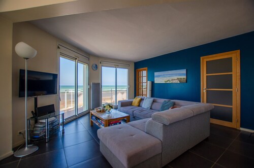 Appart'en Mer, on the beach