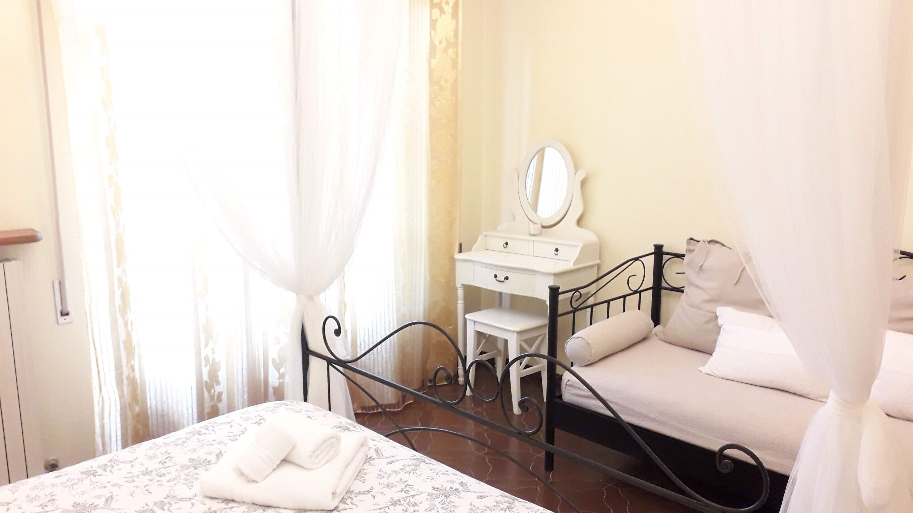 3 Schlafzimmer, Schreibtisch, Reisekinderbett, kostenloses WLAN