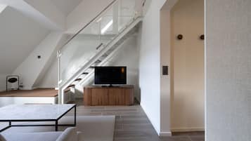 Superior Duplex, 2 Bedrooms, Non Smoking, 2 Bathrooms | Living area | 43-inch LED TV with cable channels, TV