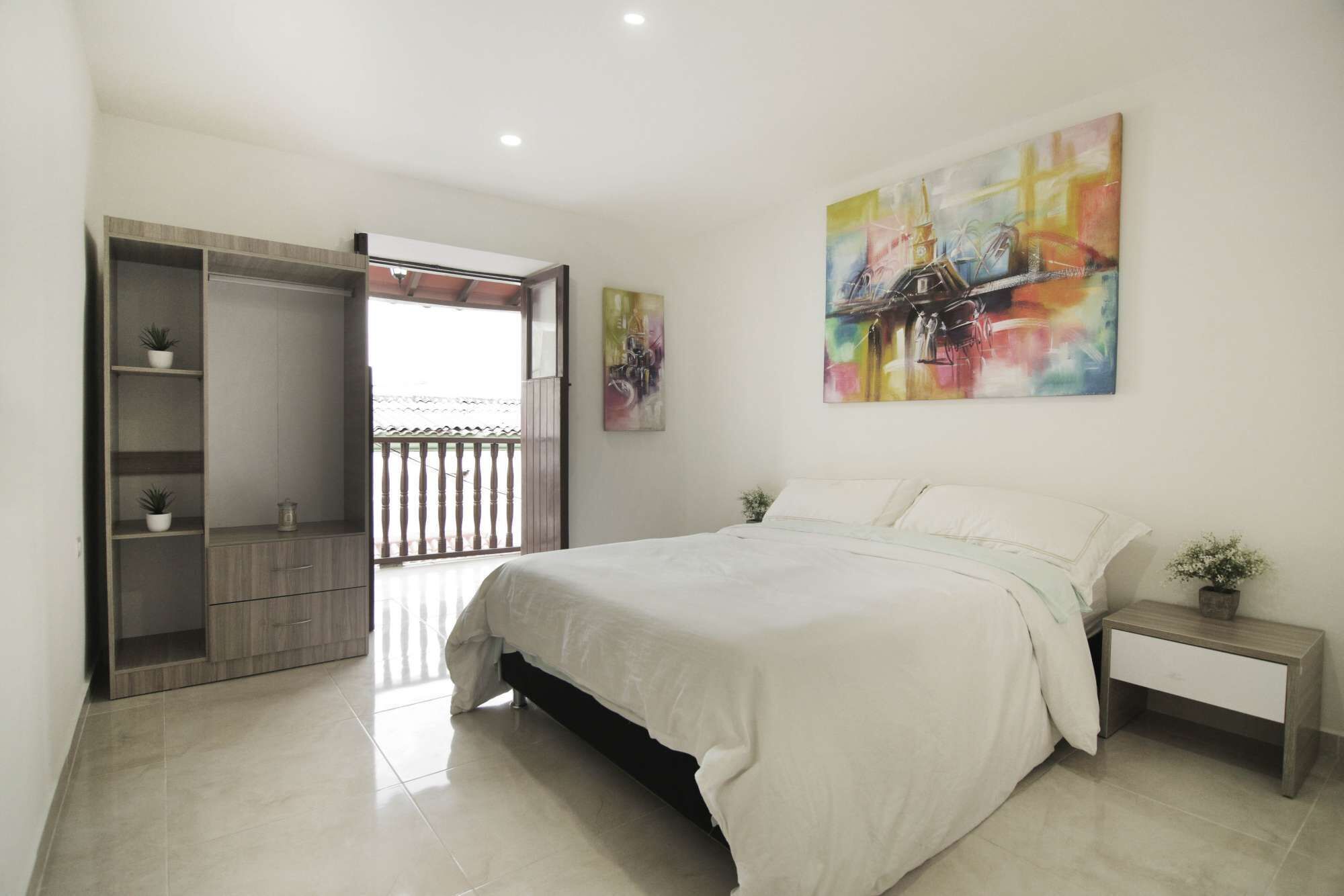 13 sovrum, värdeförvaringsskåp på rummet, gratis wi-fi och sängkläder