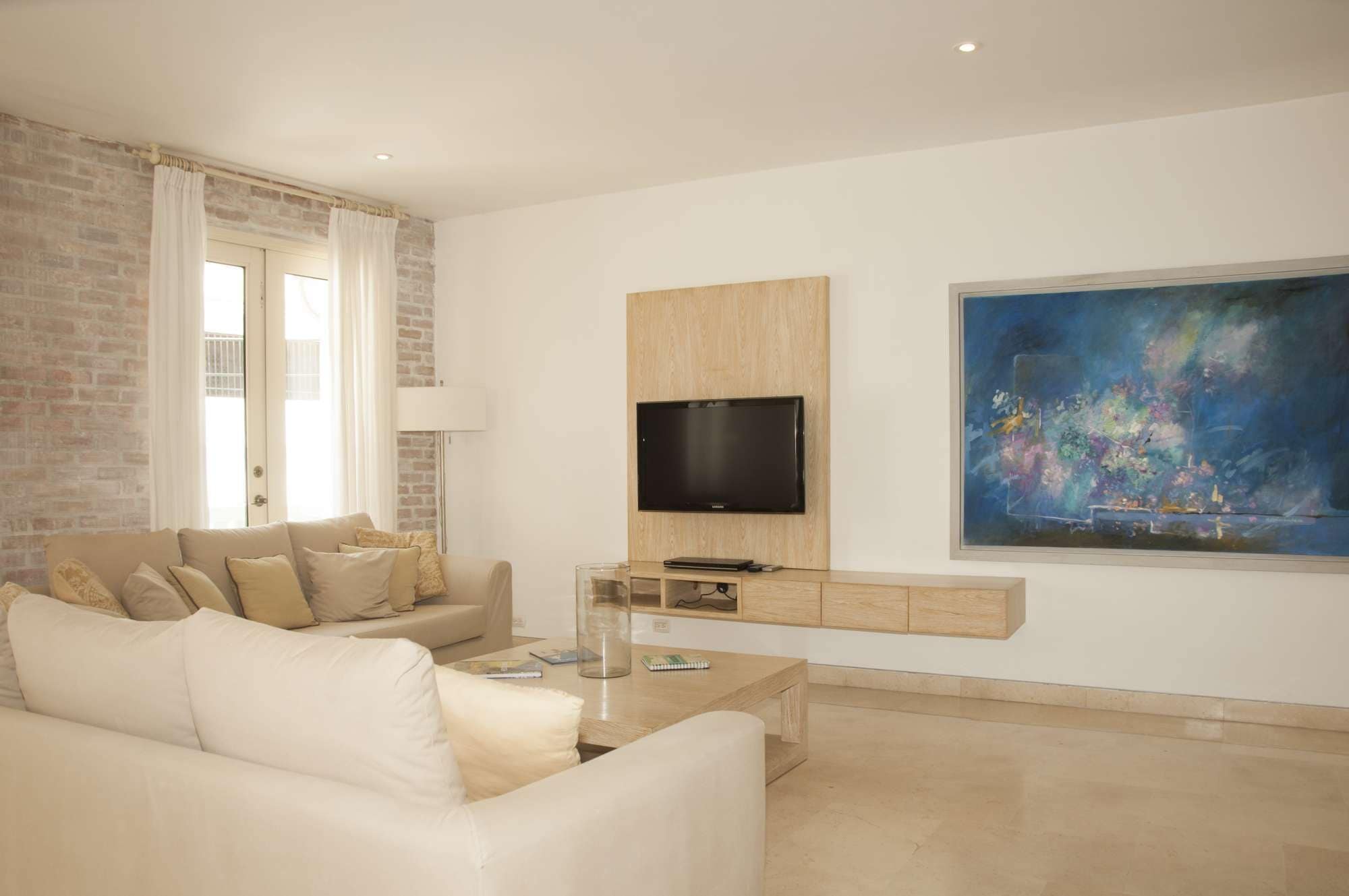 Modern 3 BR Old City Luxury Condo