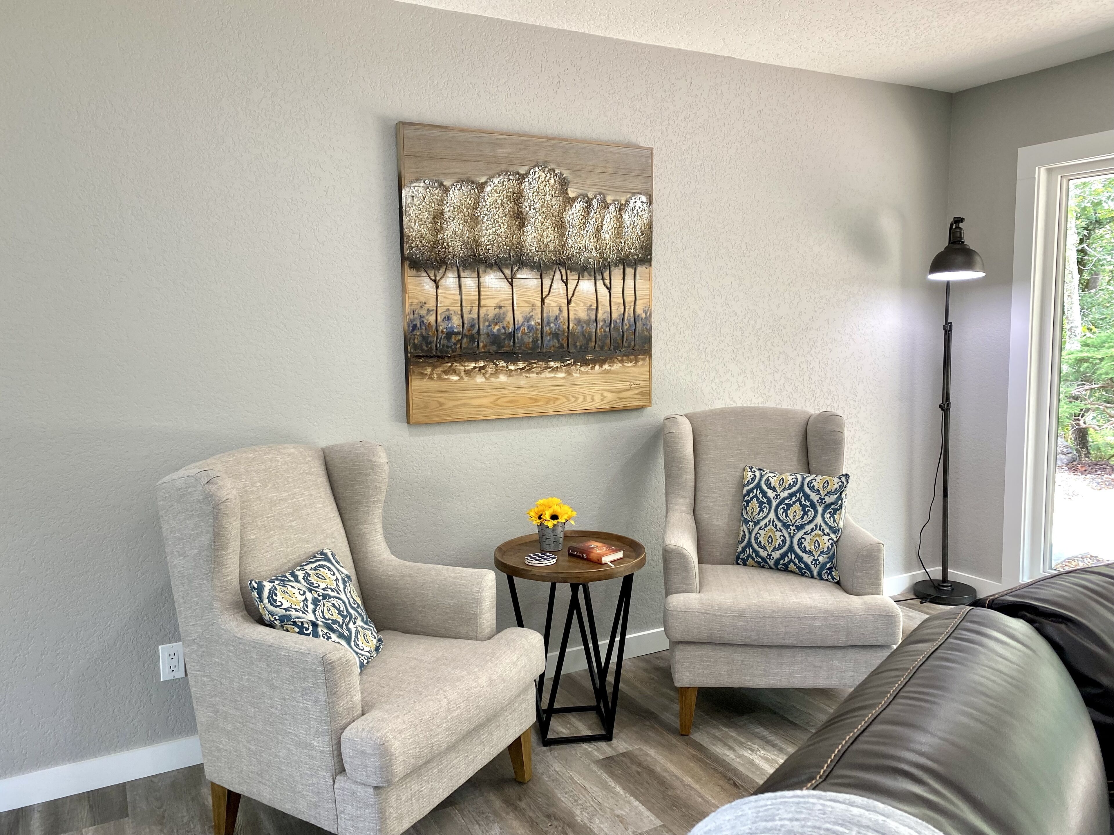 Gorgeous Mountain View,  6 Private acres, Close to Downtown!