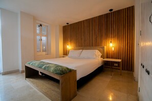 13 chambres, Wi-Fi, draps fournis