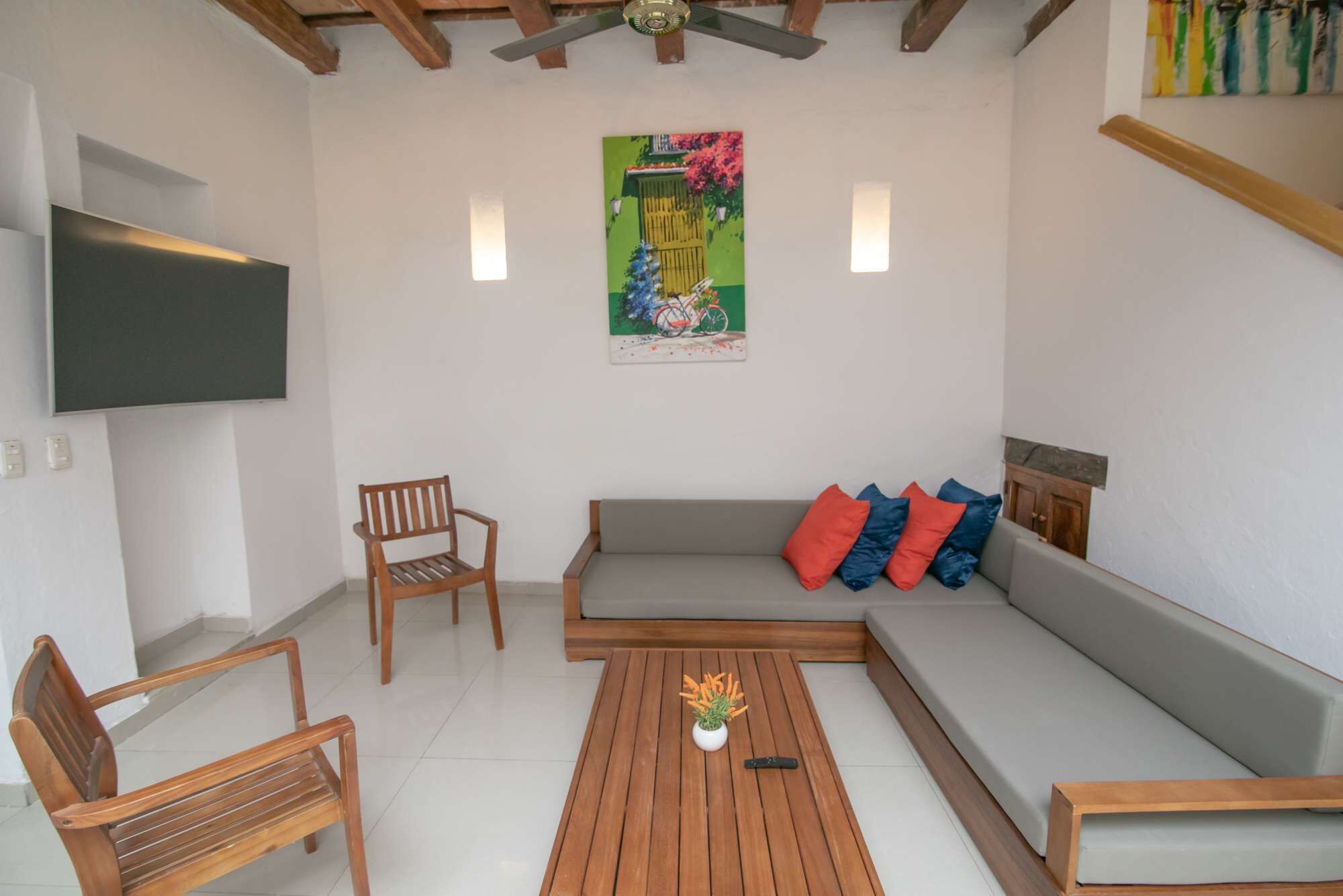 4 Bedroom Luxury Mansion in Best Location Old City