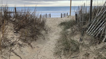 Cottage, 2 Bedrooms | Beach | Beach nearby