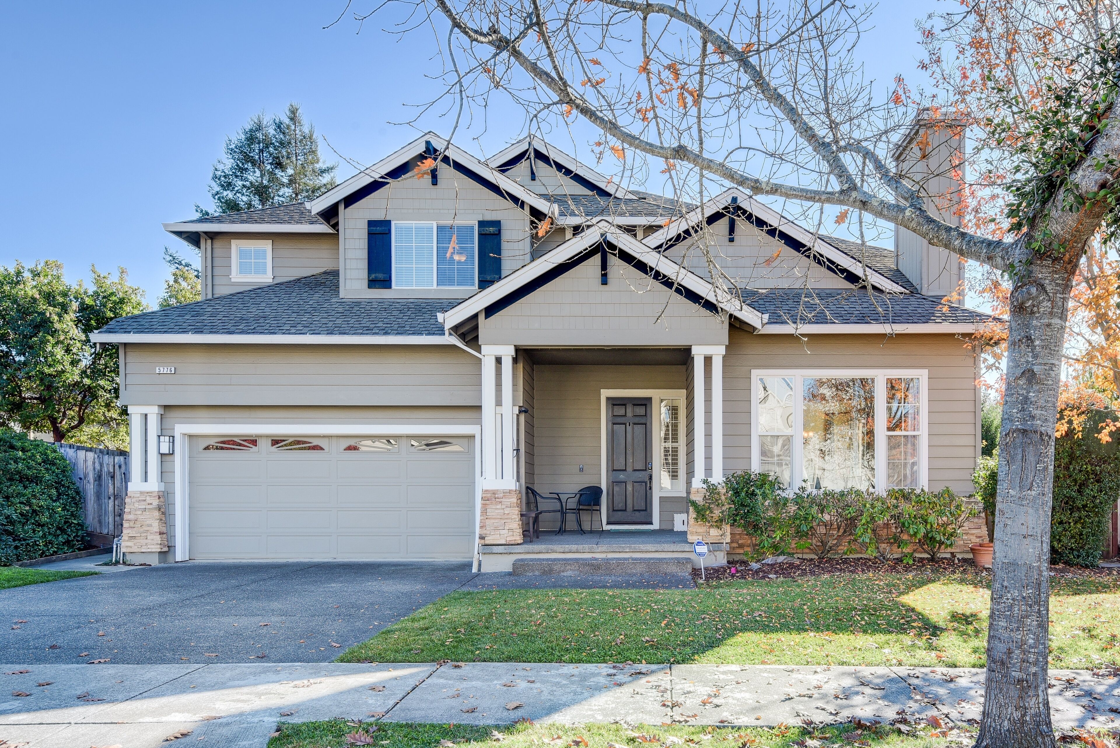 Wine-tasting, Light-filled And Kid-friendly House 5 Bedroom Home by Redawning