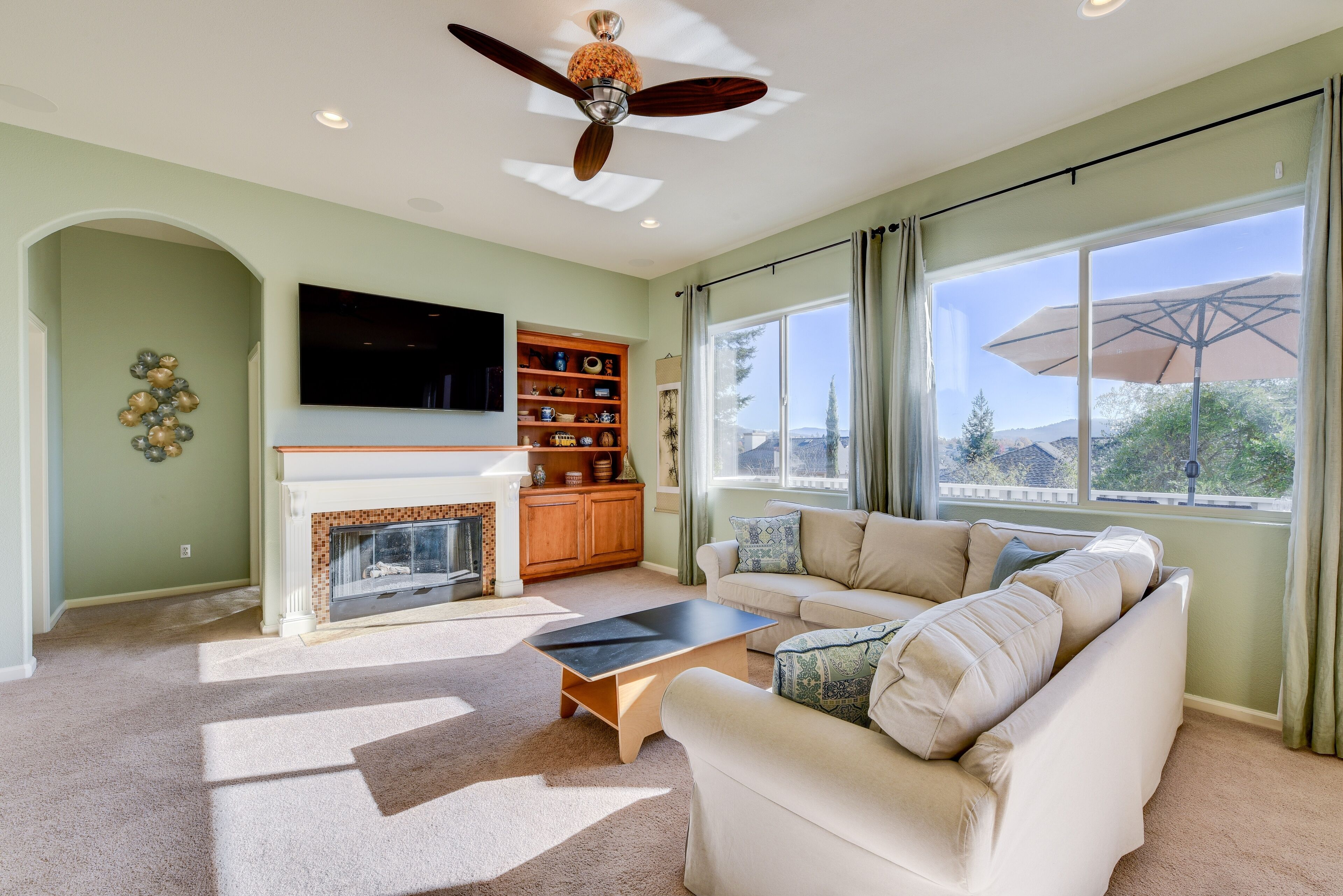 Wine-tasting, Light-filled And Kid-friendly House 5 Bedroom Home by Redawning