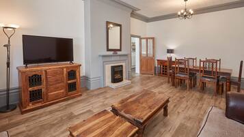 Appartement | Woonruimte | Een flatscreentelevisie