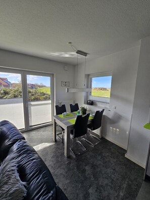 Dining - Modern vacation home Deichkieker with its own sauna (Butjadingen)