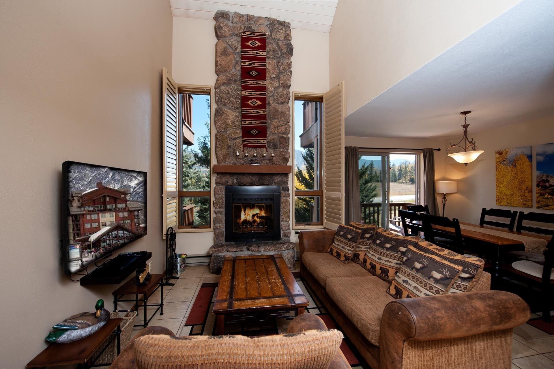 Cascade Village Condo w/Mountain Views - Heated Pool - Free Ski Shuttle