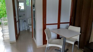 Outdoor dining - When the rental is cheaper than the heating bill: come spend the winter with us! (Sosúa)