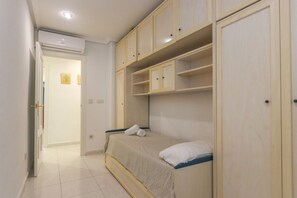 2 habitaciones, tabla de planchar con plancha y wifi gratis 