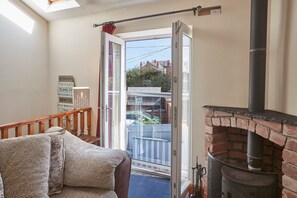 Cottage | Living area | Flat-screen TV