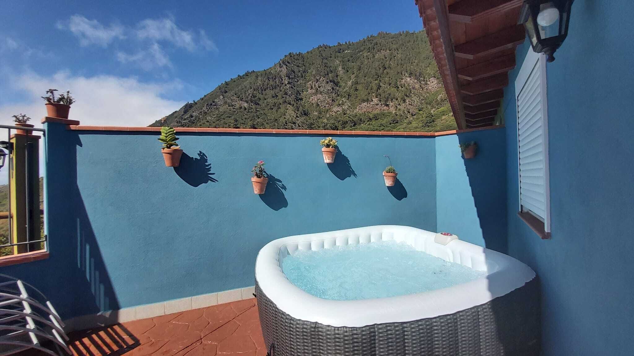 Casa La Resbala - Blue House with Jacuzzi