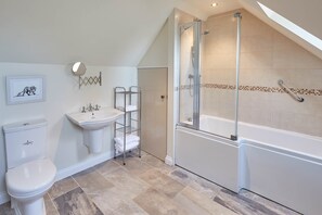 Cottage | Bathroom