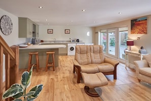 Cottage | Living area