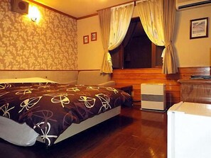 Room - Pondtail (Nikko)