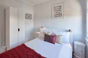 Maison | 3 chambres, literie de qualité, accès au Wi-Fi (inclus), literie fournie