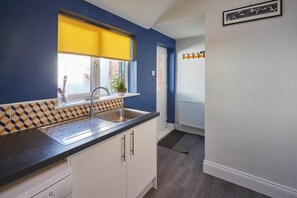 House | Private kitchen | Full-size fridge, microwave, oven, stovetop