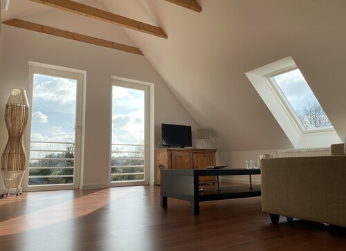 Elegantes Messe-Apartment im Hofgut Angerland