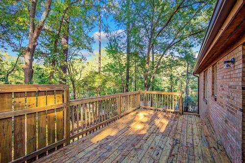 Cozy 2BR Quadraplex Minutes to Ft Bragg w/ Deck