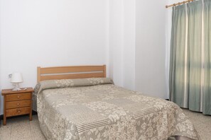 1 bedroom, iron/ironing board, bed sheets - ESTIRPE, 3º-6 (Cullera)