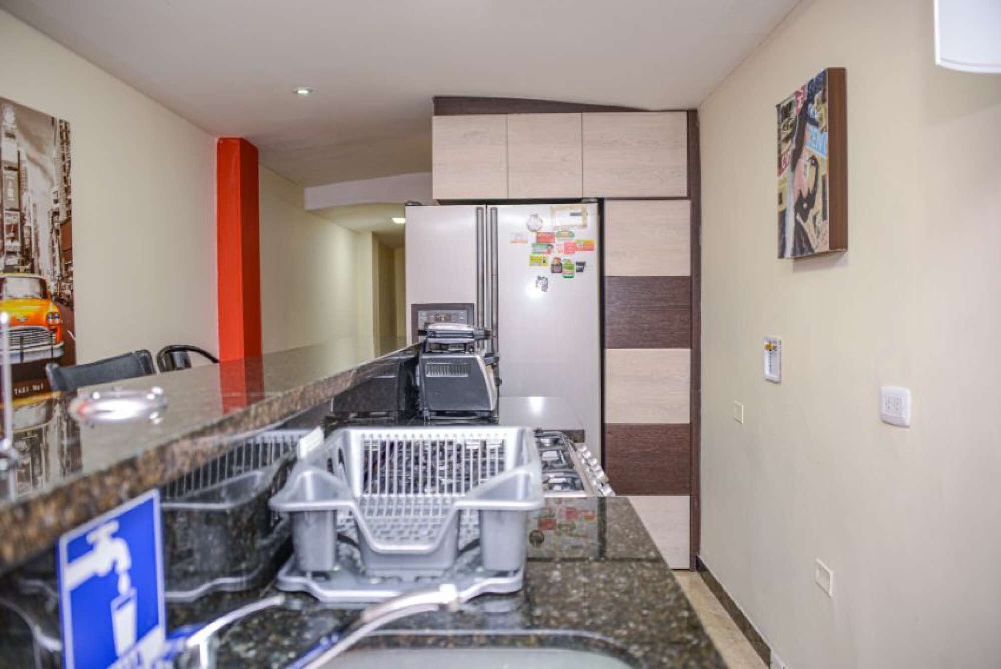 Two Bedroom AC Hot tub 2 blocks Lleras