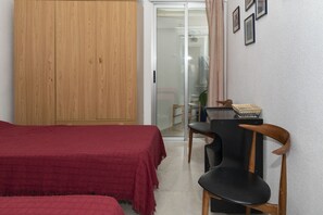 3 chambres, fer et planche à repasser, Wi-Fi, draps fournis
